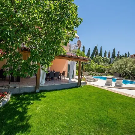 Milas Гостевой дом